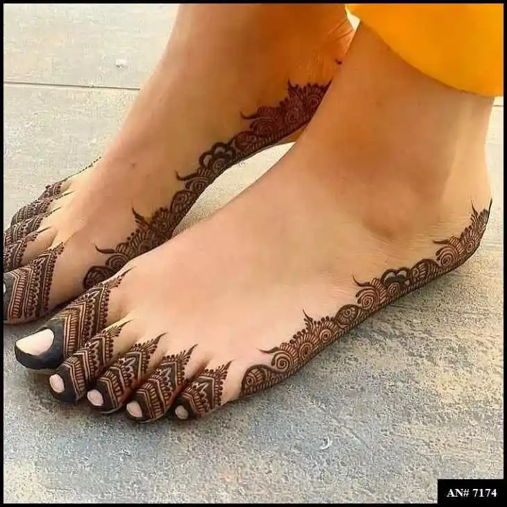 Stylish Foot Mehndi Design